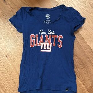 Women’s giants shirtsleeve size small
